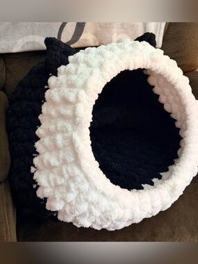 Hand knit Cat Cave